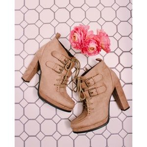 ✨Heel Ankle Boots✨Size 7✨